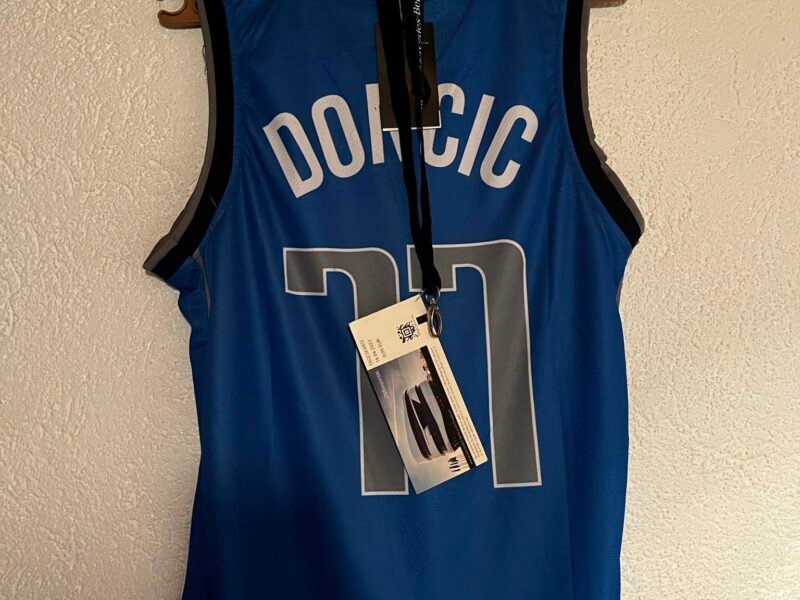 Оригинален кошаркарски дрес Doncic