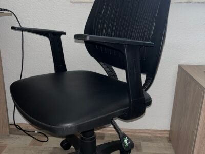 Стол за биро